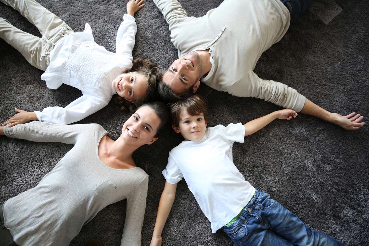 Happy family (R) (S)